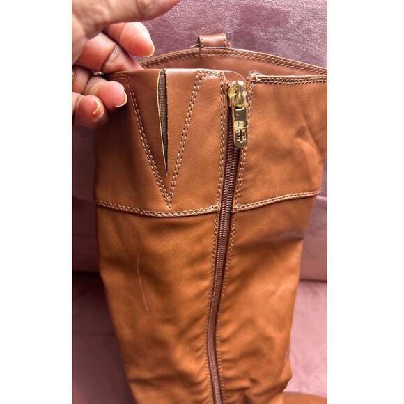 TOMMY HILFIGER WOMENS CALF TALL BOOT Size 8 - Picture 3 of 12